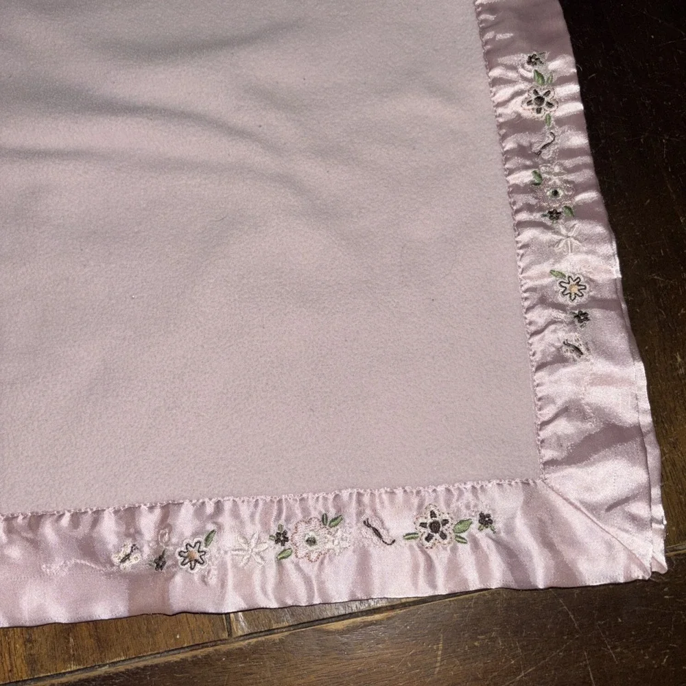 Small Wonders Pink Blanket Satin Trim Edge Flowers‎ Baby Blanket Security Lovey